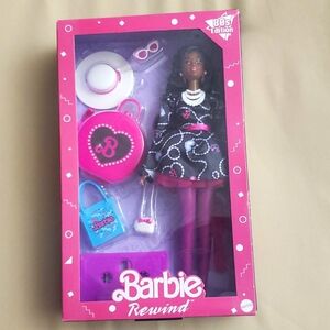 Barbie Rewind 80's Doll BNIB Christie Doll, Stand